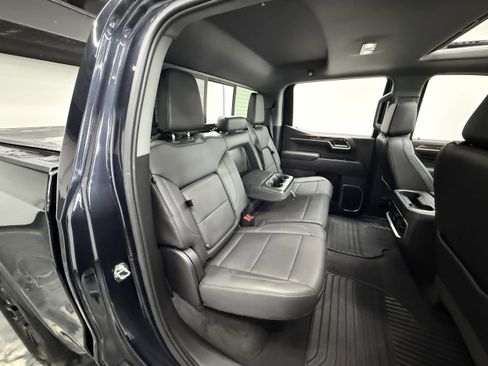 Used 2022 GMC Sierra 1500 Elevation w/ Preferred Package image 25