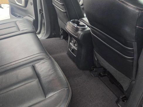 Used 2017 Nissan Titan SL w/ Off-Road Package image 16