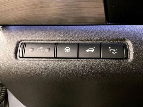 Used 2024 Nissan Pathfinder Platinum w/ Lighting Package (N93) AWD/4WD image 39