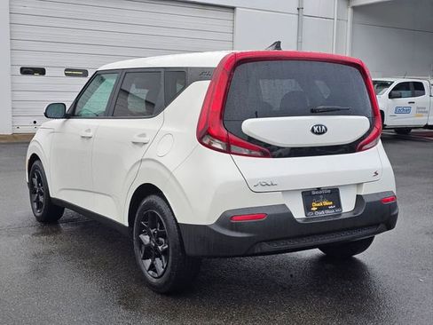 Used 2021 Kia Soul S image 3