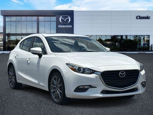 Used 2018 MAZDA MAZDA3 Touring FWD image 1