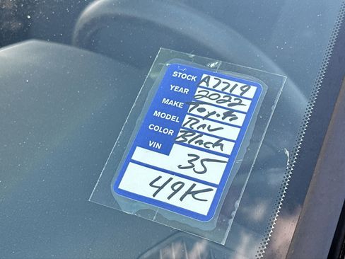 Used 2022 Toyota RAV4 XLE image 25