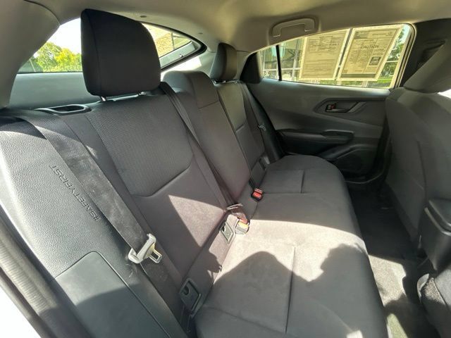 Used 2026 Toyota Prius LE FWD image 29