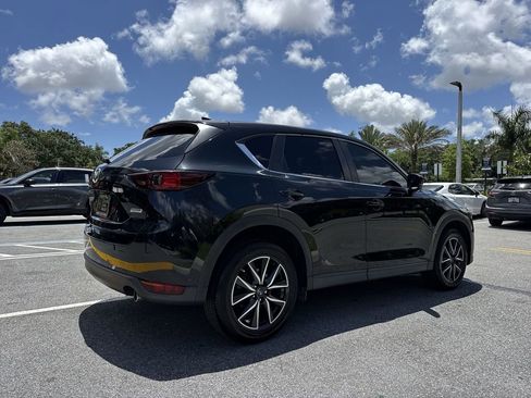 Used 2018 MAZDA CX-5 Touring w/ Preferred Equipment Package FWD image 24