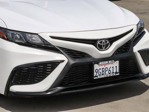 Certified 2023 Toyota Camry SE w/ Convenience Package image 11