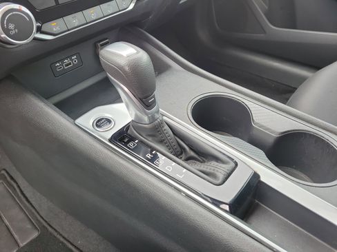 Used 2025 Nissan Altima 2.5 SV FWD image 22