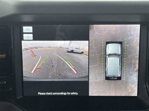 Used 2023 Ford Bronco Badlands image 20