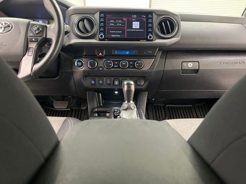 Used 2023 Toyota Tacoma TRD Off-Road w/ Technology Package AWD/4WD image 34