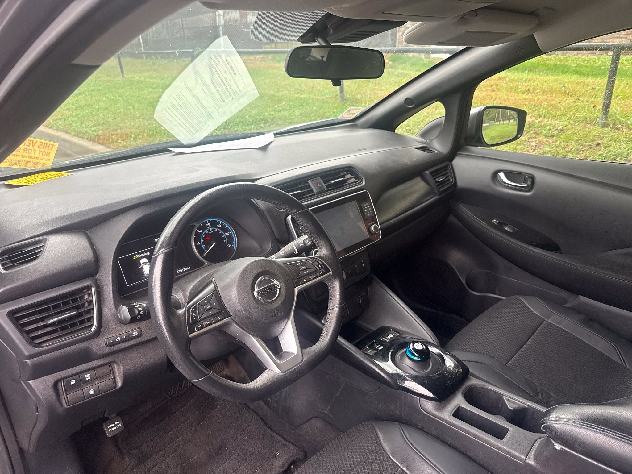 Used 2020 Nissan Leaf SV FWD image 11