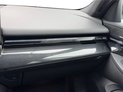 Used 2024 BMW 530i w/ Premium Package RWD image 19