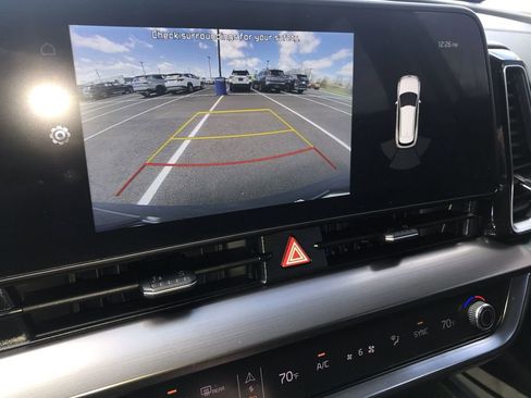 Used 2024 Kia Sportage EX image 17