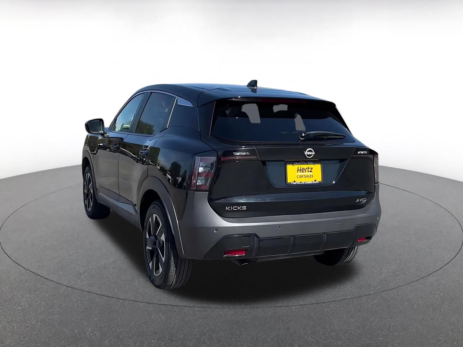 Used 2025 Nissan Kicks SV AWD/4WD image 10