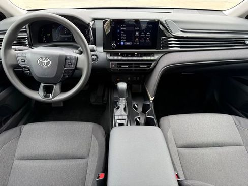 Used 2026 Toyota Camry LE FWD image 27