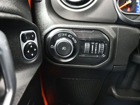 Used 2019 Jeep Wrangler Unlimited Sport S image 21