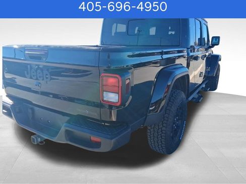 Used 2024 Jeep Gladiator Sport image 4