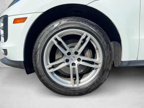 Used 2020 Porsche Macan AWD/4WD image 9