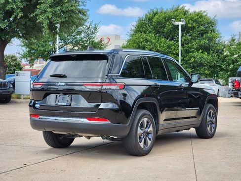 Used 2022 Jeep Grand Cherokee Limited 4xe w/ Luxury Tech Group II AWD/4WD image 7