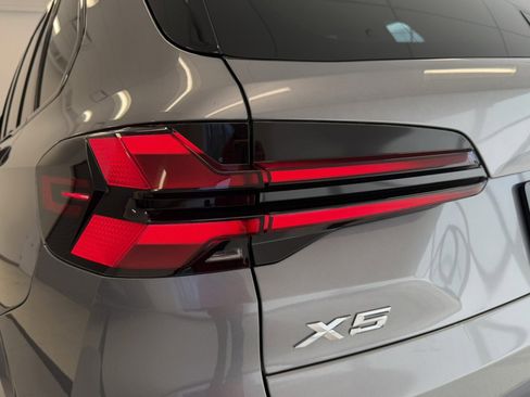 Used 2024 BMW X5 xDrive40i w/ M Sport Package image 59