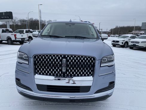 Used 2024 Lincoln Navigator L Black Label image 2