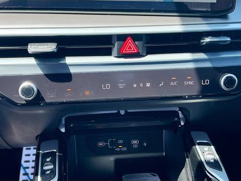 New 2026 Kia Sorento SX Prestige AWD/4WD image 16