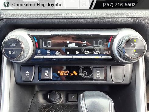 Used 2022 Toyota RAV4 XLE Premium AWD/4WD image 19