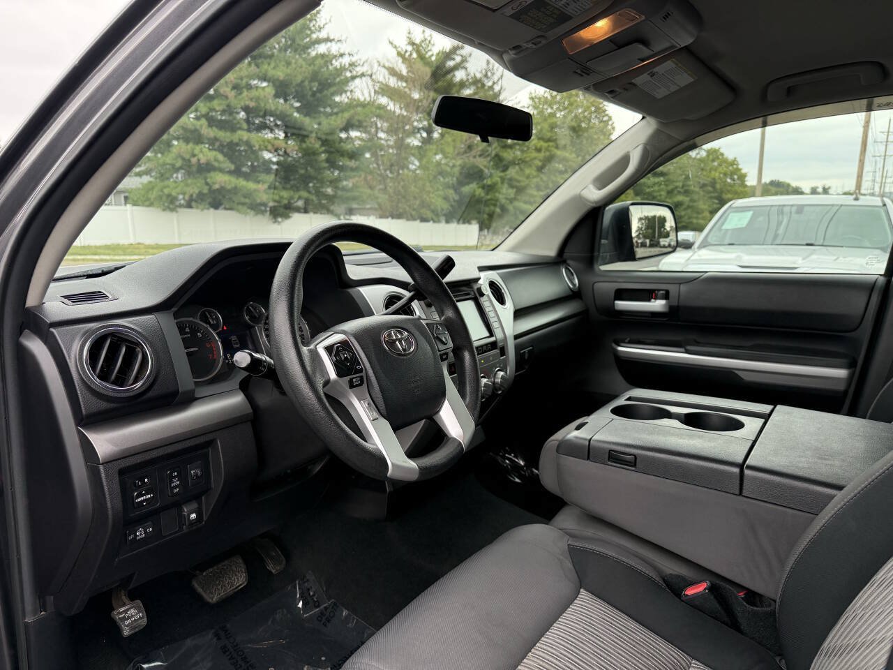 Used 2016 Toyota Tundra SR5 w/ TRD Off Road Package AWD/4WD image 17