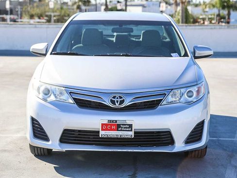 Used 2014 Toyota Camry LE image 3