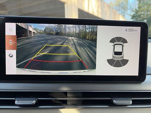 Certified 2025 Genesis GV60 RWD image 9