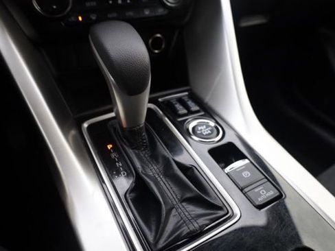 Used 2024 Mitsubishi Eclipse Cross SE image 13