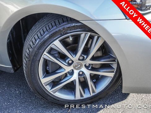 Used 2019 Lexus IS 300 300 image 8