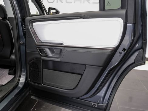 Used 2023 Rivian R1S Adventure image 48