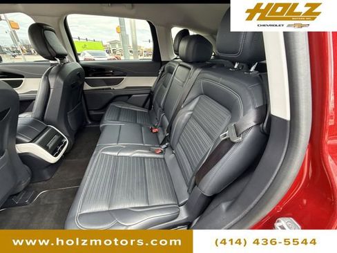 Used 2024 Lincoln Nautilus Reserve AWD/4WD image 23