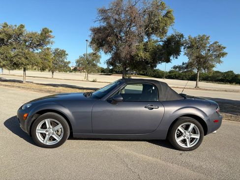 Used 2007 MAZDA MX-5 Miata Sport RWD image 4