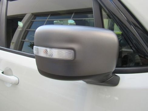 Used 2019 Jeep Renegade Limited image 24