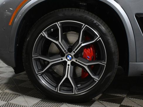 Used 2026 BMW X5 xDrive40i w/ M Sport Package image 12