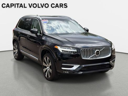 Used 2025 Volvo XC90 B6 Plus w/ Protection Package Premier AWD/4WD image 3