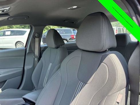 Used 2024 Hyundai Elantra SEL FWD image 6