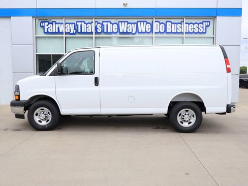 New 2026 Chevrolet Express 2500 w/ Enhanced Convenience Package RWD image 7