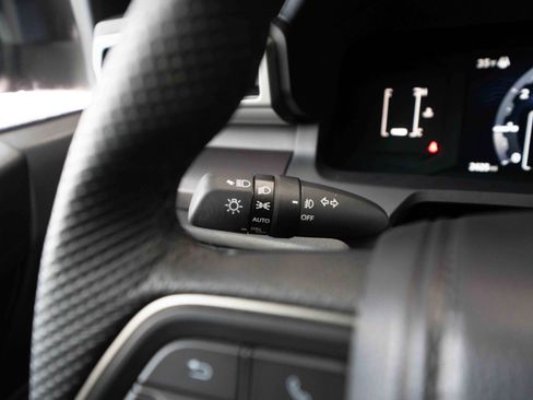 Certified 2025 Toyota Tacoma SR5 image 14