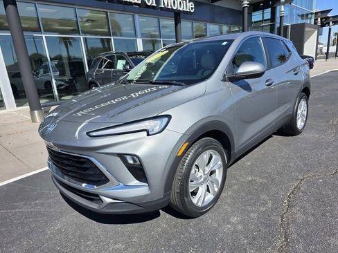 Used 2024 Buick Encore GX Preferred image 2