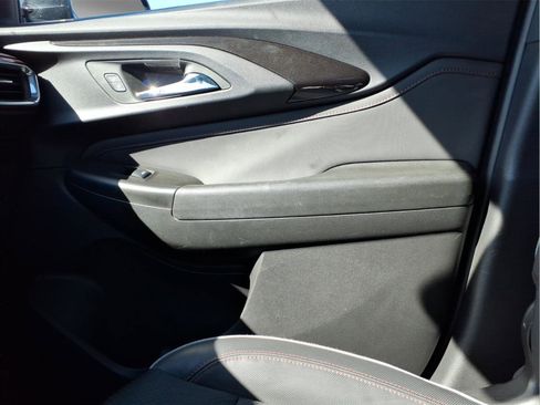 Used 2022 Chevrolet TrailBlazer RS w/ Technology Package image 24