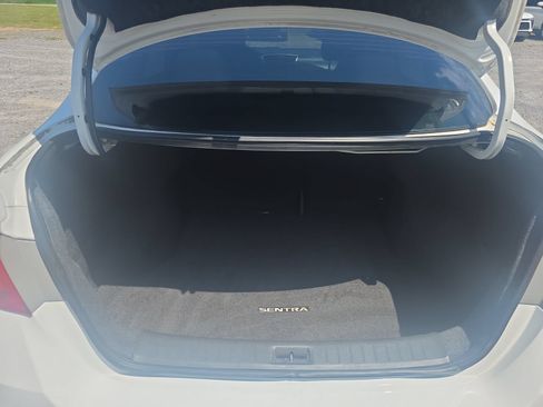 Used 2017 Nissan Sentra SV FWD image 22