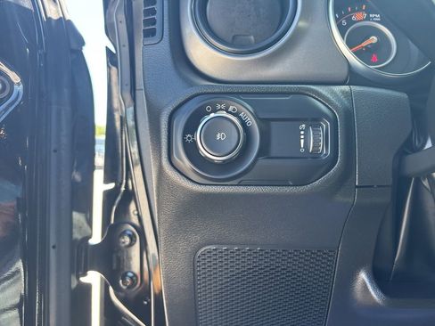Used 2023 Jeep Wrangler Sport AWD/4WD image 18