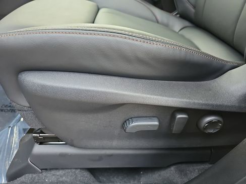 New 2026 Subaru Ascent Limited Bronze image 30