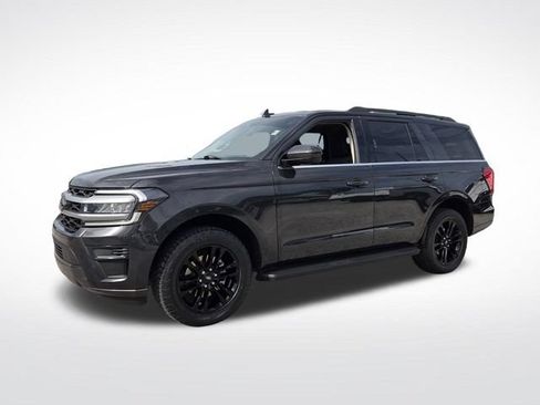 Certified 2022 Ford Expedition XLT RWD image 5
