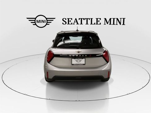 Certified 2025 MINI Cooper S image 9