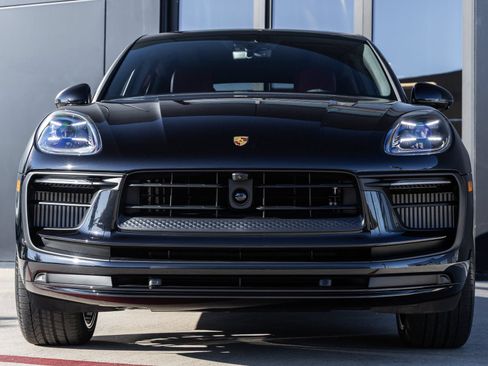 Certified 2026 Porsche Macan S AWD/4WD image 8
