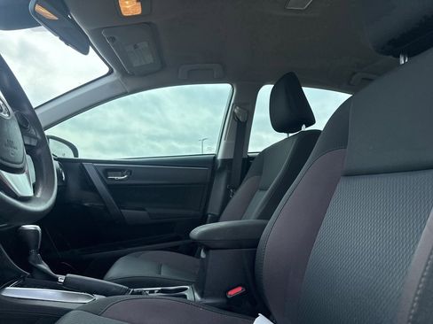 Used 2017 Toyota Corolla LE image 36