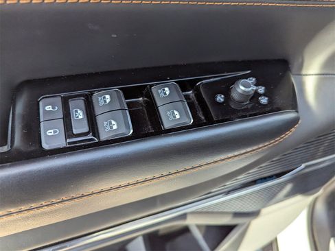 Used 2024 Jeep Grand Wagoneer L Series III image 30