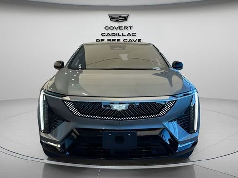 New 2026 Cadillac Optiq Luxury 1 image 2